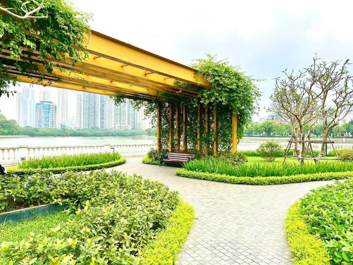 Apartment Delux Two Bedroom In Vinhomes Bay Near Wj Marriott